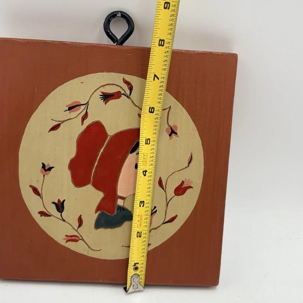 Vintage Folk Art‎ Wood Wall Plaques Dutch Amish Boy Girl Hand Painted Set of 2